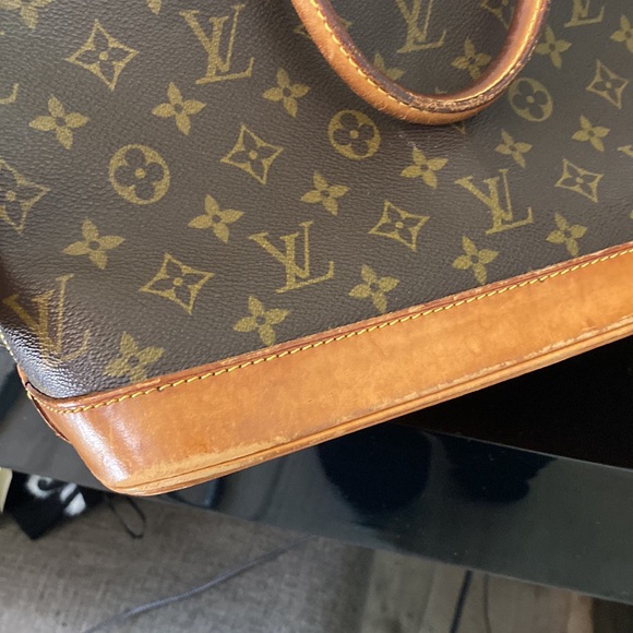 Louis Vuitton Alma - Picture 7 of 12